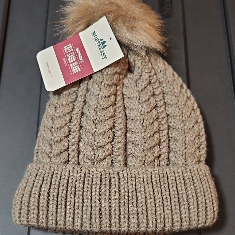 Northeast Outfitters Cozy Cabin Women's Cable Knit Beanie: TAUPE: NWT: OS